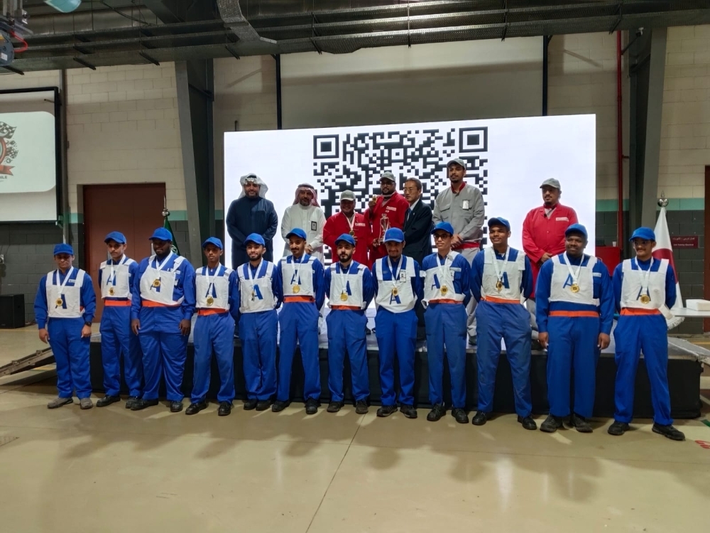 group photo with the winner team